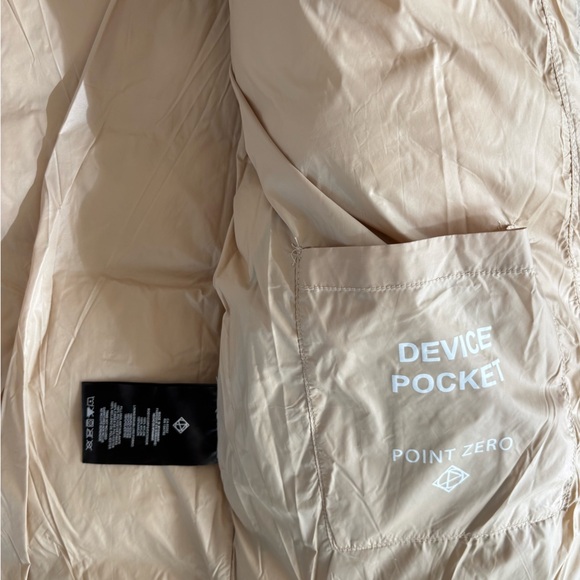 Point Zero Ultralight Puffer Jacket – Size M - Picture 14 of 16